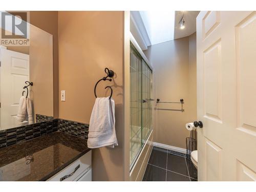 5807 Todd  Road, Kamloops, BC - Indoor Photo Showing Bathroom