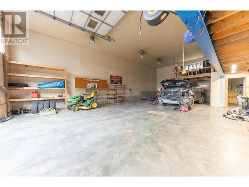 5807 Todd  Road, Kamloops, BC - Indoor Photo Showing Garage