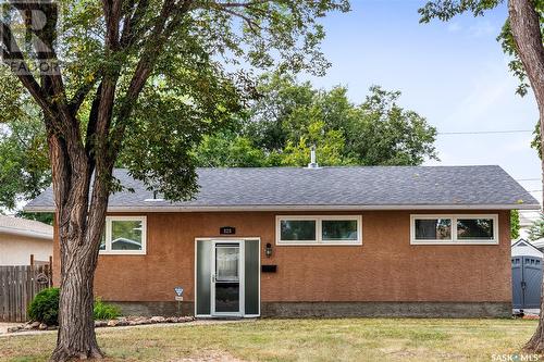 828 Shannon Road, Regina, SK - Outdoor With Exterior