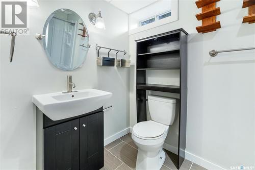 828 Shannon Road, Regina, SK - Indoor Photo Showing Bathroom