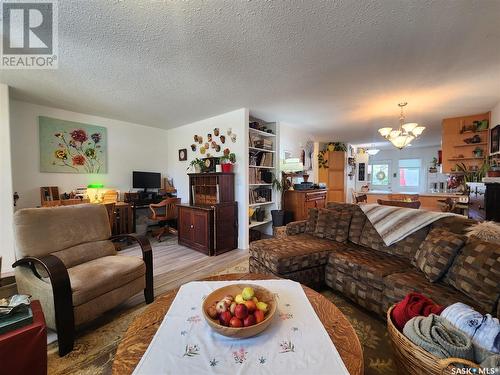 603 Main Street, Melville, SK - Indoor Photo Showing Living Room