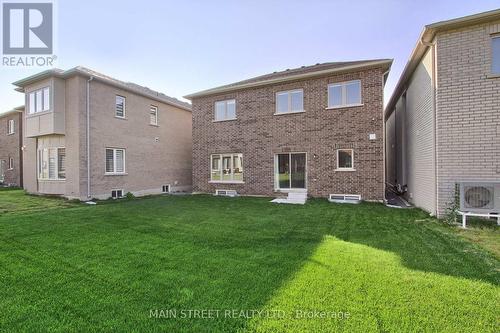 22 Kenneth Ross Bend, East Gwillimbury, ON - Outdoor With Exterior