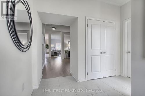 22 Kenneth Ross Bend, East Gwillimbury, ON - Indoor Photo Showing Other Room