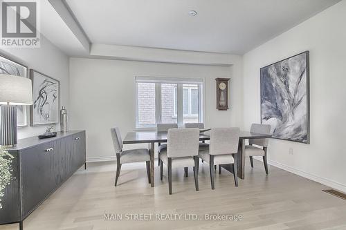 22 Kenneth Ross Bend, East Gwillimbury, ON - Indoor Photo Showing Dining Room