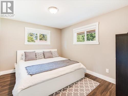 10 Skands Road, Christina Lake, BC - Indoor Photo Showing Bedroom