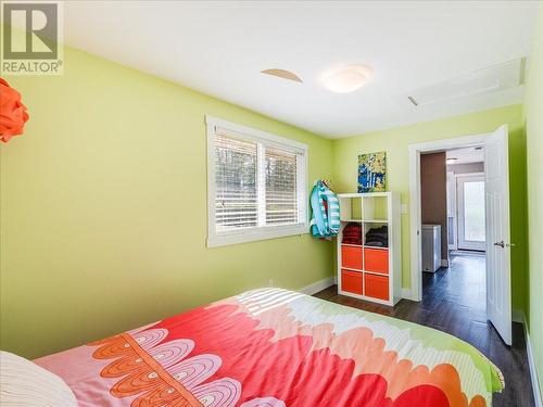 10 Skands Road, Christina Lake, BC - Indoor Photo Showing Bedroom