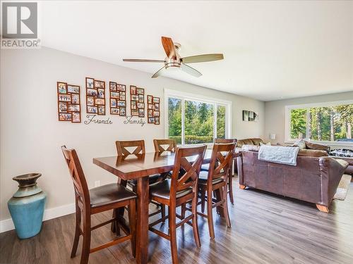 10 Skands Road, Christina Lake, BC - Indoor Photo Showing Other Room