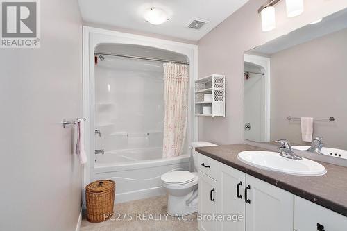 23 Blairmont Terrace, St. Thomas, ON - Indoor Photo Showing Bathroom