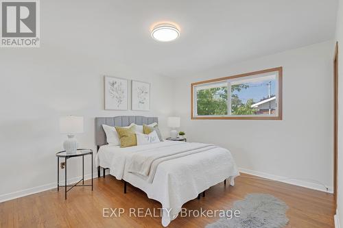 846 Mississauga Valley Boulevard, Mississauga, ON - Indoor Photo Showing Bedroom