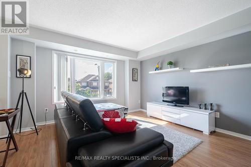 1 - 5005 Oscar Peterson Boulevard, Mississauga, ON - Indoor Photo Showing Living Room