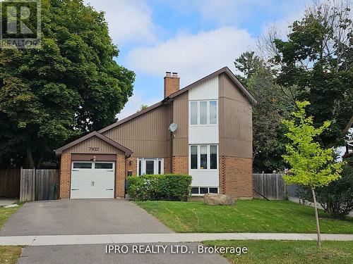 7027 Estoril Road, Mississauga, ON - Outdoor With Facade