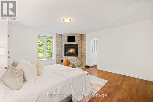 17520 Keele Street, King, ON - Indoor Photo Showing Bedroom