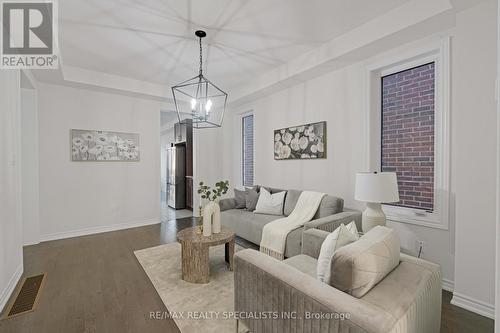 46 Eastman Drive, Brampton, ON - Indoor Photo Showing Living Room