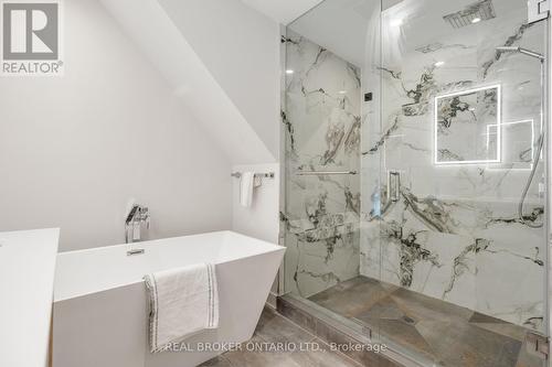 168 Essex Street, Toronto, ON - Indoor