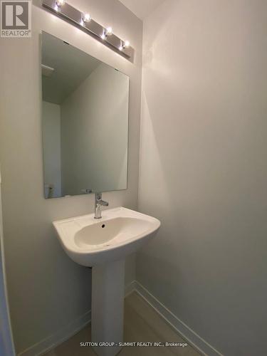 21 - 3409 Ridgeway Drive E, Mississauga, ON - Indoor Photo Showing Bathroom