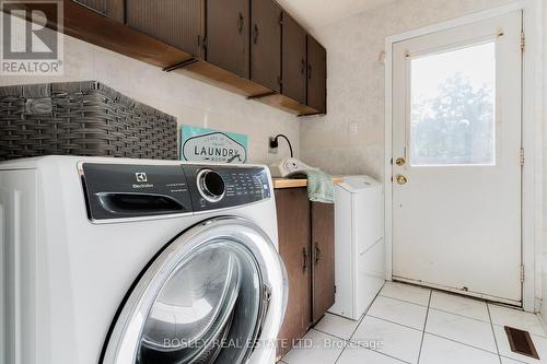 4 Nantucket Crescent, Brampton, ON - Indoor Photo Showing Laundry Room