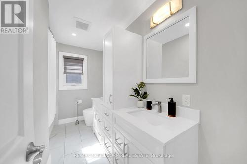 32 Shady Glen Crescent, Caledon, ON - Indoor Photo Showing Bathroom