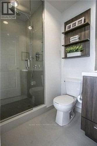 2303 - 80 Marine Parade Drive, Toronto, ON - Indoor Photo Showing Bathroom