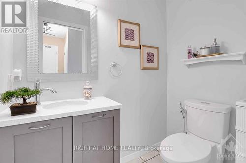 921 Dianne Avenue, Prescott And Russell, ON - Indoor Photo Showing Bathroom