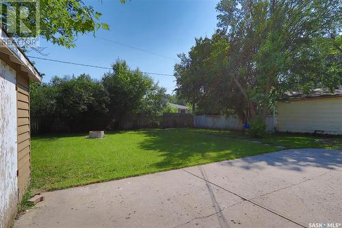 1425 Parker Avenue, Regina, SK - Outdoor