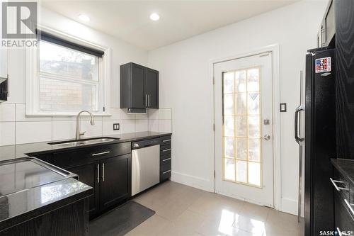 104 Idylwyld Place, Saskatoon, SK - Indoor Photo Showing Kitchen