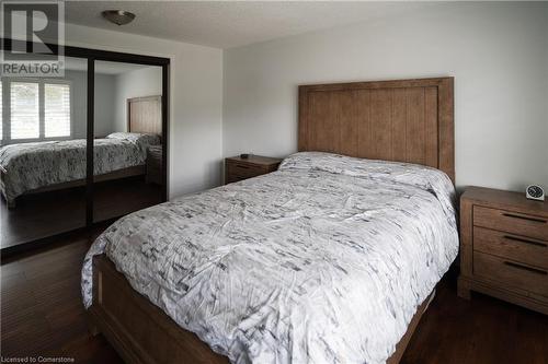 25 Windward Street, St. Catharines, ON - Indoor Photo Showing Bedroom