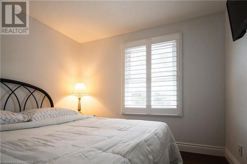 25 Windward Street, St. Catharines, ON - Indoor Photo Showing Bedroom