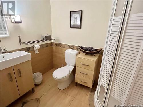 1900 Connemara Place, Bathurst, NB - Indoor Photo Showing Bathroom