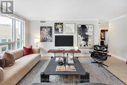 1808 - 20 Blue Jays Way, Toronto, ON - Indoor Photo Showing Living Room