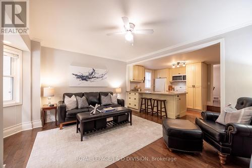 119 Glenforest Road, Toronto, ON - Indoor Photo Showing Living Room