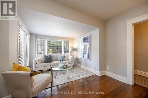 119 Glenforest Road, Toronto, ON - Indoor Photo Showing Living Room