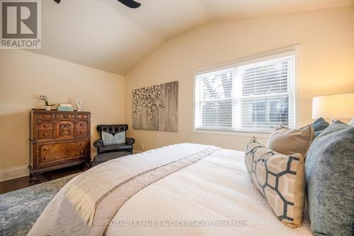 119 Glenforest Road, Toronto, ON - Indoor Photo Showing Bedroom