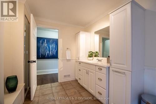 119 Glenforest Road, Toronto, ON - Indoor Photo Showing Bathroom