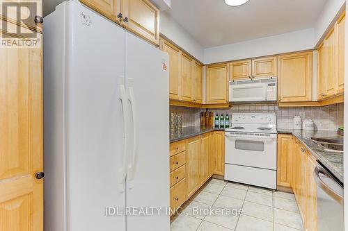 1709 - 880 Grandview Way, Toronto, ON - Indoor Photo Showing Kitchen