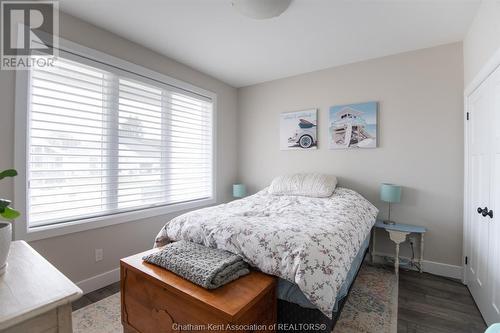 296 Davies Street East, Dresden, ON - Indoor Photo Showing Bedroom