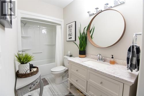 296 Davies Street East, Dresden, ON - Indoor Photo Showing Bathroom