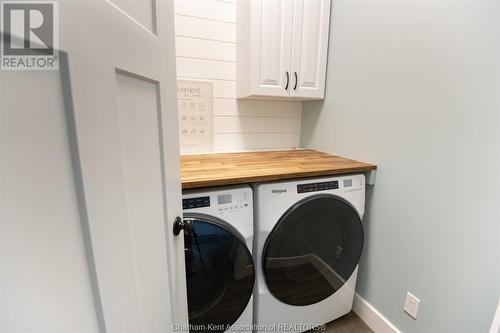 296 Davies Street East, Dresden, ON - Indoor Photo Showing Laundry Room