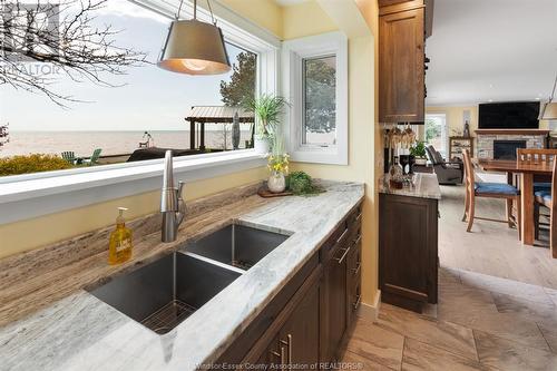 1171 Heritage Road, Kingsville, ON - Indoor Photo Showing Kitchen