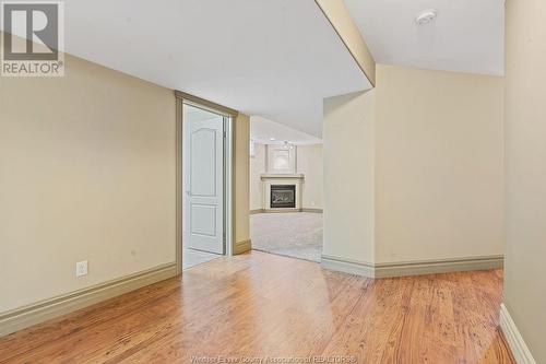 16 Wisteria Lane, Kingsville, ON - Indoor Photo Showing Other Room