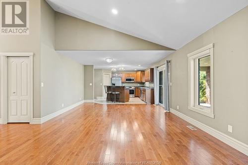 16 Wisteria Lane, Kingsville, ON - Indoor Photo Showing Other Room