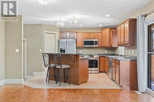 16 Wisteria Lane, Kingsville, ON - Indoor Photo Showing Kitchen