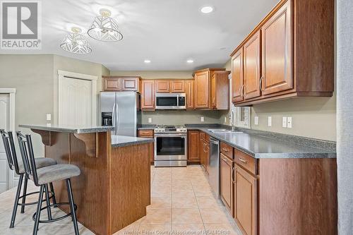 16 Wisteria Lane, Kingsville, ON - Indoor Photo Showing Kitchen