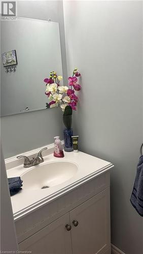 834 Shelborne Street, London, ON - Indoor Photo Showing Bathroom