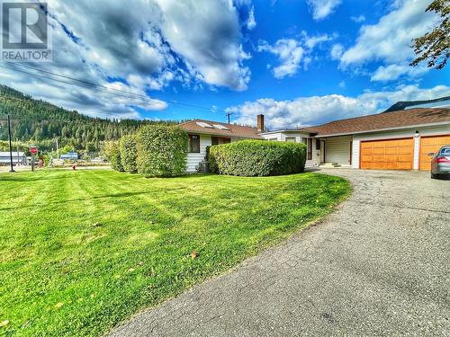 901 Riverside Avenue, Sicamous, BC - Outdoor