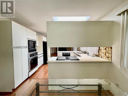 901 Riverside Avenue, Sicamous, BC - Indoor Photo Showing Kitchen