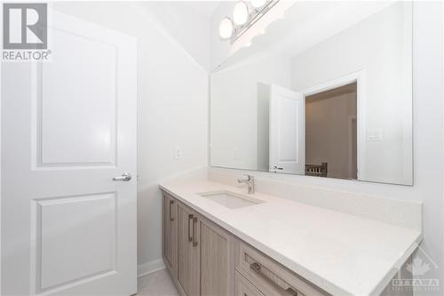 161 Invention Boulevard, Ottawa, ON - Indoor Photo Showing Bathroom