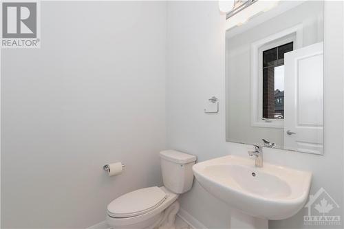 161 Invention Boulevard, Ottawa, ON - Indoor Photo Showing Bathroom