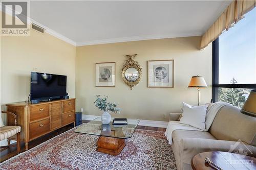 40 Boteler Street Unit#503, Ottawa, ON - Indoor Photo Showing Living Room