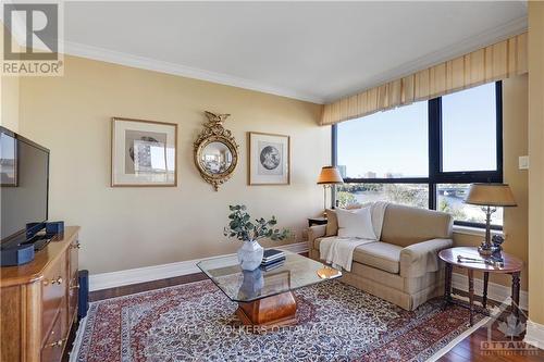 503 - 40 Boteler Street, Ottawa, ON - Indoor Photo Showing Living Room