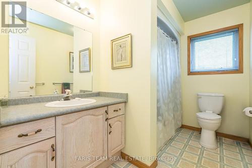 2 St James Place, Wasaga Beach, ON - Indoor Photo Showing Bathroom